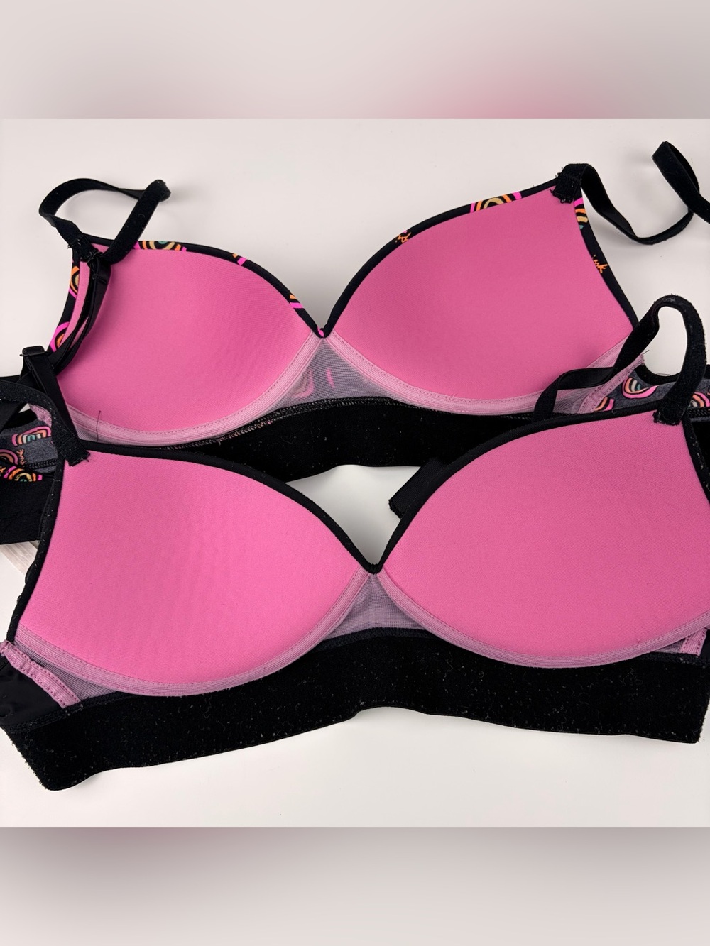 VS PINK Wireless Pushup Bras 2 Sz 34A F003 - Picture 3 of 4